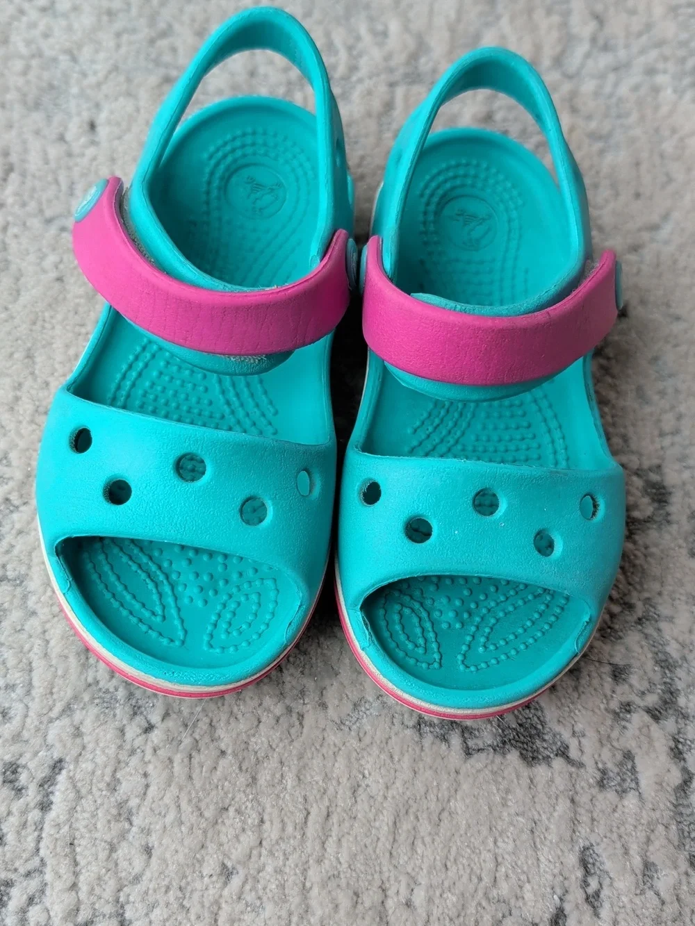 Crocs Sandals Turquoise Pink Toddler Size 8 - Picture 2 of 3